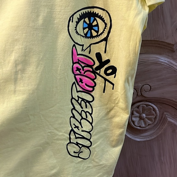 Neon T-Shirt and Headbands - Picture 3 of 4